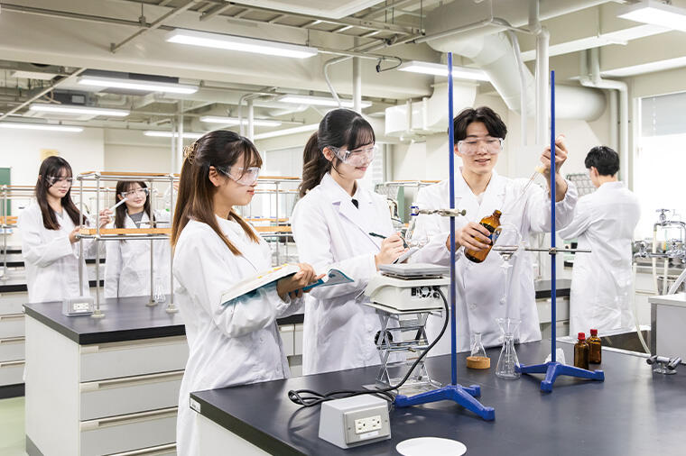 薬学部 | 学部・大学院 | 武蔵野大学