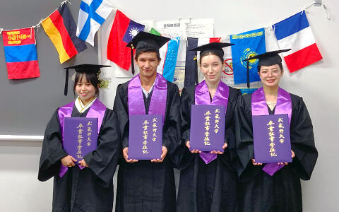 グローバルビジネス学科)秋の入学式・卒業式を開催しました | ニュース